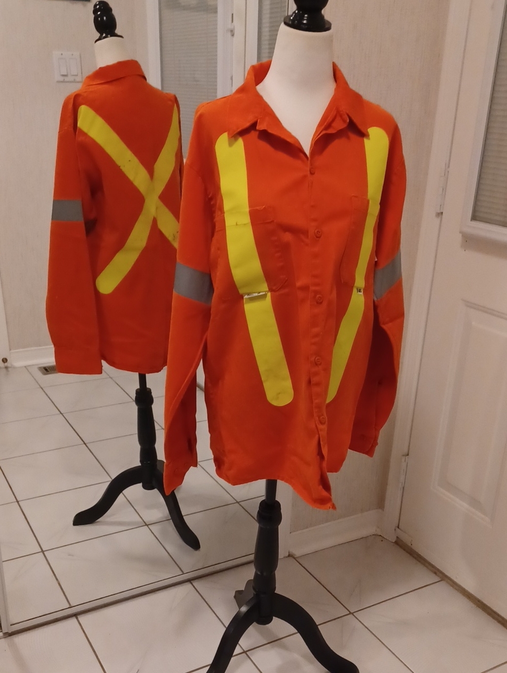 4/$30 High-Visibility Orange Work Shirt Jacket with Reflective Stripes - Size M